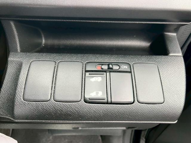 ステップワゴンスパーダ Ｓ　パワースライドドア　メーカーナビ　バックモニター　ＨＩＤヘッドライト　キーレス　ＥＴＣ（22枚目）