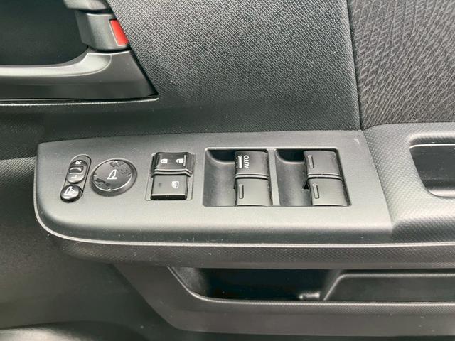 ステップワゴンスパーダ Ｓ　パワースライドドア　メーカーナビ　バックモニター　ＨＩＤヘッドライト　キーレス　ＥＴＣ（24枚目）