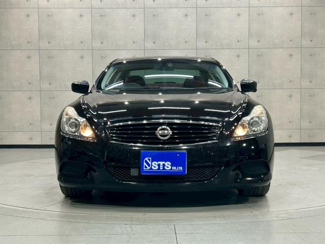 スカイライン 370GT タイプSP 55thリミテッド 6速MT サンルーフ 55th限定色 純正ナビ フルセグTV Bluetooth バックカメラ 純正19インチAW HIDライト リアスポイラー 専用革シート パワーシート クリアランスソナー ETC(8枚目)