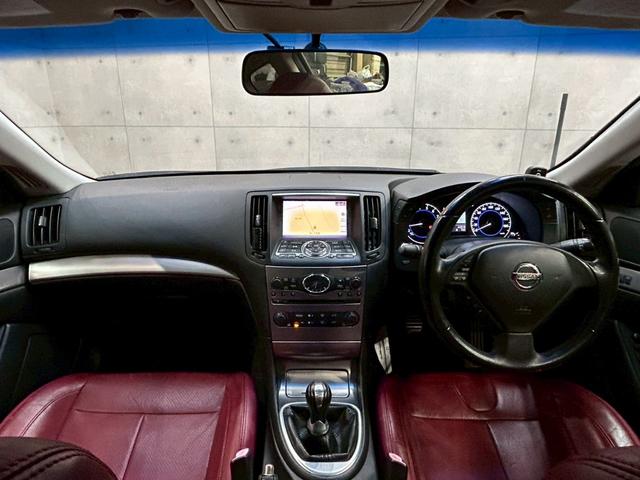 スカイライン 370GT タイプSP 55thリミテッド 6速MT サンルーフ 55th限定色 純正ナビ フルセグTV Bluetooth バックカメラ 純正19インチAW HIDライト リアスポイラー 専用革シート パワーシート クリアランスソナー ETC(22枚目)