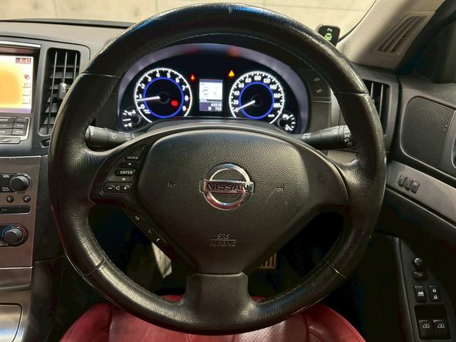 スカイライン 370GT タイプSP 55thリミテッド 6速MT サンルーフ 55th限定色 純正ナビ フルセグTV Bluetooth バックカメラ 純正19インチAW HIDライト リアスポイラー 専用革シート パワーシート クリアランスソナー ETC(25枚目)