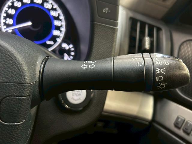 スカイライン 370GT タイプSP 55thリミテッド 6速MT サンルーフ 55th限定色 純正ナビ フルセグTV Bluetooth バックカメラ 純正19インチAW HIDライト リアスポイラー 専用革シート パワーシート クリアランスソナー ETC(29枚目)