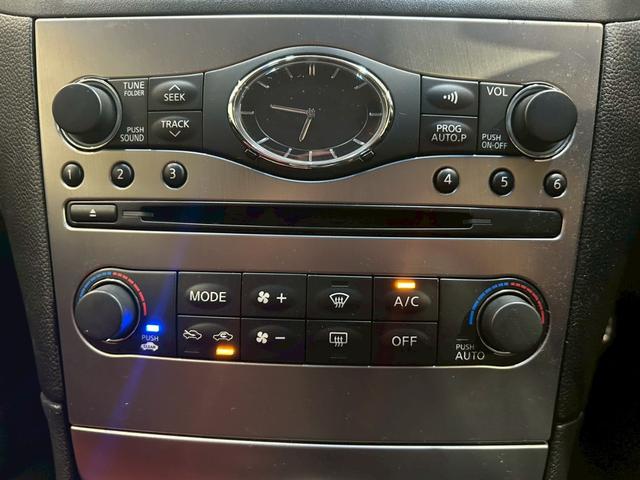 スカイライン 370GT タイプSP 55thリミテッド 6速MT サンルーフ 55th限定色 純正ナビ フルセグTV Bluetooth バックカメラ 純正19インチAW HIDライト リアスポイラー 専用革シート パワーシート クリアランスソナー ETC(39枚目)