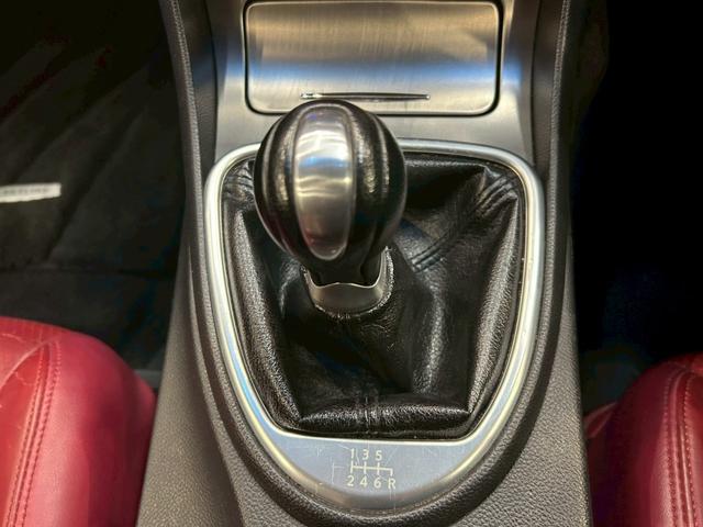 スカイライン 370GT タイプSP 55thリミテッド 6速MT サンルーフ 55th限定色 純正ナビ フルセグTV Bluetooth バックカメラ 純正19インチAW HIDライト リアスポイラー 専用革シート パワーシート クリアランスソナー ETC(40枚目)