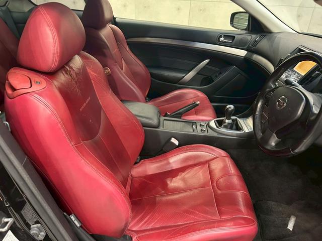 スカイライン 370GT タイプSP 55thリミテッド 6速MT サンルーフ 55th限定色 純正ナビ フルセグTV Bluetooth バックカメラ 純正19インチAW HIDライト リアスポイラー 専用革シート パワーシート クリアランスソナー ETC(45枚目)