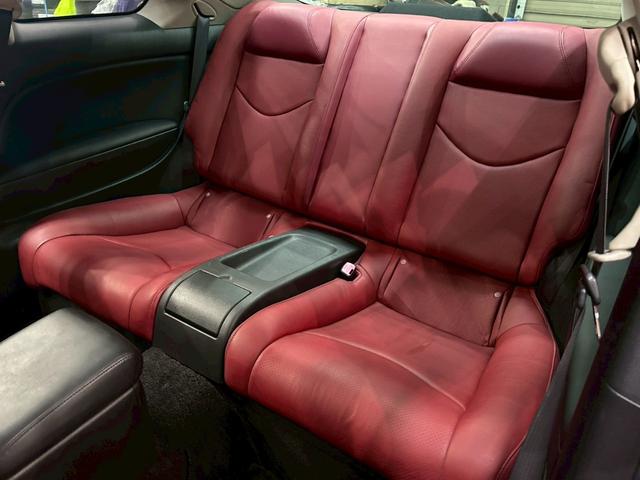 スカイライン 370GT タイプSP 55thリミテッド 6速MT サンルーフ 55th限定色 純正ナビ フルセグTV Bluetooth バックカメラ 純正19インチAW HIDライト リアスポイラー 専用革シート パワーシート クリアランスソナー ETC(51枚目)