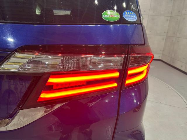 オデッセイ アブソルート・ホンダセンシング　７人乗り　両側パワスラ　純正ナビ　フルセグＴＶ　Ｂｌｕｅｔｏｏｔｈ　アラウンドビューモニター　フリップダウンモニター　黒ハーフレザーシート　パワーシート　ＬＥＤライト　ワンオーナー　スペアキー　ＥＴＣ（17枚目）