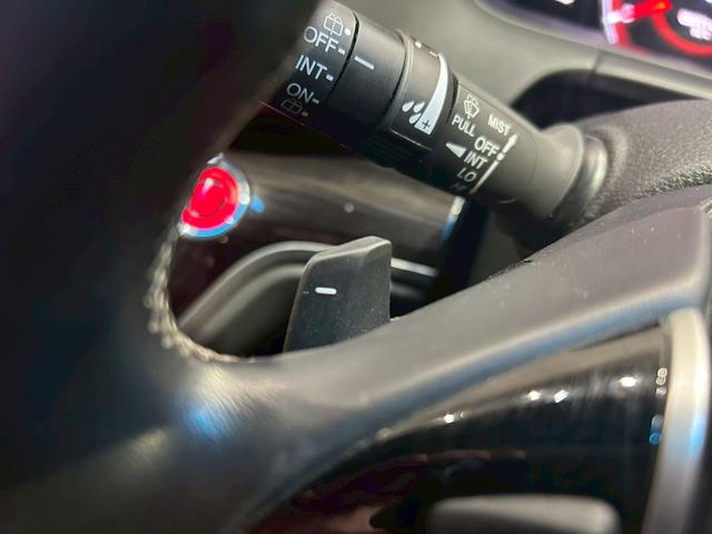 オデッセイ アブソルート・ホンダセンシング　７人乗り　両側パワスラ　純正ナビ　フルセグＴＶ　Ｂｌｕｅｔｏｏｔｈ　アラウンドビューモニター　フリップダウンモニター　黒ハーフレザーシート　パワーシート　ＬＥＤライト　ワンオーナー　スペアキー　ＥＴＣ（31枚目）