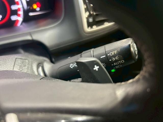 オデッセイ アブソルート・ホンダセンシング　７人乗り　両側パワスラ　純正ナビ　フルセグＴＶ　Ｂｌｕｅｔｏｏｔｈ　アラウンドビューモニター　フリップダウンモニター　黒ハーフレザーシート　パワーシート　ＬＥＤライト　ワンオーナー　スペアキー　ＥＴＣ（32枚目）