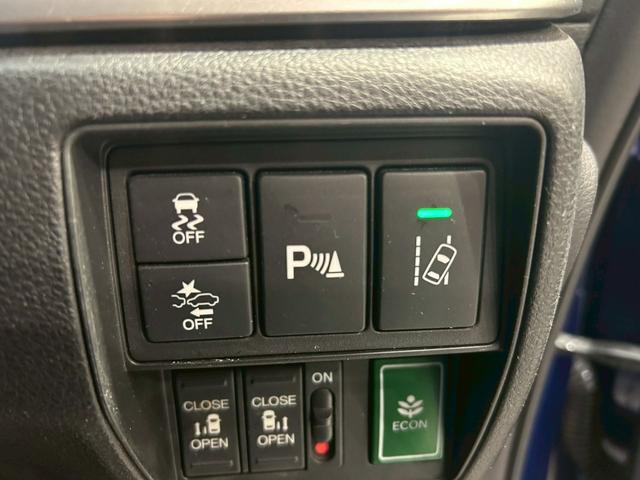 オデッセイ アブソルート・ホンダセンシング　７人乗り　両側パワスラ　純正ナビ　フルセグＴＶ　Ｂｌｕｅｔｏｏｔｈ　アラウンドビューモニター　フリップダウンモニター　黒ハーフレザーシート　パワーシート　ＬＥＤライト　ワンオーナー　スペアキー　ＥＴＣ（33枚目）