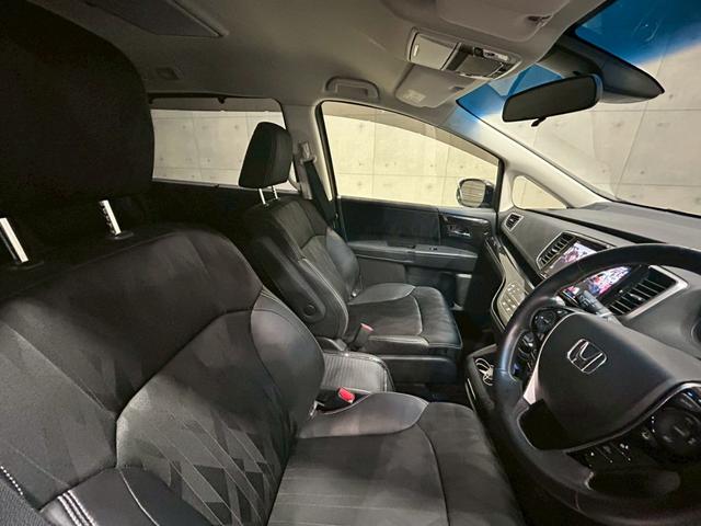 オデッセイ アブソルート・ホンダセンシング　７人乗り　両側パワスラ　純正ナビ　フルセグＴＶ　Ｂｌｕｅｔｏｏｔｈ　アラウンドビューモニター　フリップダウンモニター　黒ハーフレザーシート　パワーシート　ＬＥＤライト　ワンオーナー　スペアキー　ＥＴＣ（45枚目）