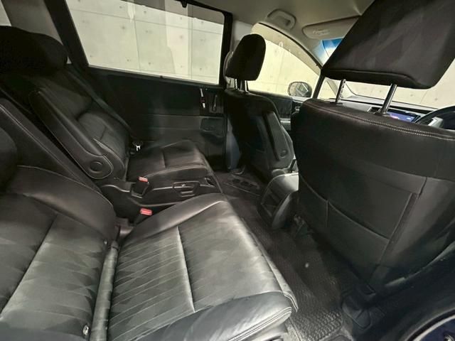 オデッセイ アブソルート・ホンダセンシング　７人乗り　両側パワスラ　純正ナビ　フルセグＴＶ　Ｂｌｕｅｔｏｏｔｈ　アラウンドビューモニター　フリップダウンモニター　黒ハーフレザーシート　パワーシート　ＬＥＤライト　ワンオーナー　スペアキー　ＥＴＣ（50枚目）