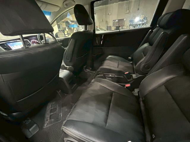 オデッセイ アブソルート・ホンダセンシング　７人乗り　両側パワスラ　純正ナビ　フルセグＴＶ　Ｂｌｕｅｔｏｏｔｈ　アラウンドビューモニター　フリップダウンモニター　黒ハーフレザーシート　パワーシート　ＬＥＤライト　ワンオーナー　スペアキー　ＥＴＣ（53枚目）