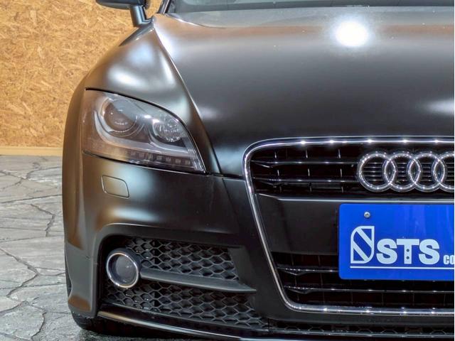 ＴＴクーペ １．８ＴＦＳＩ　Ｓラインパッケージ　マットブラック　リアウィング・ドアミラー・カーボンラッピング　ブロンズ塗装１８インチＡＷ　純正ナビ　フルセグＴＶ　ＢＴ接続　リアカメラ　革シート　デジタルインナーミラー　ドラレコ　シートカバー　ＥＴＣ（10枚目）