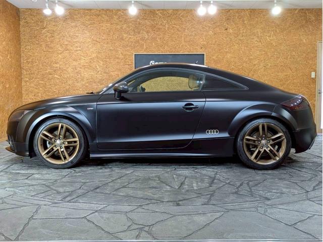 ＴＴクーペ １．８ＴＦＳＩ　Ｓラインパッケージ　マットブラック　リアウィング・ドアミラー・カーボンラッピング　ブロンズ塗装１８インチＡＷ　純正ナビ　フルセグＴＶ　ＢＴ接続　リアカメラ　革シート　デジタルインナーミラー　ドラレコ　シートカバー　ＥＴＣ（18枚目）