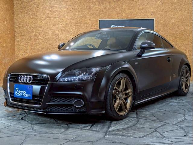 ＴＴクーペ １．８ＴＦＳＩ　Ｓラインパッケージ　マットブラック　リアウィング・ドアミラー・カーボンラッピング　ブロンズ塗装１８インチＡＷ　純正ナビ　フルセグＴＶ　ＢＴ接続　リアカメラ　革シート　デジタルインナーミラー　ドラレコ　シートカバー　ＥＴＣ（19枚目）