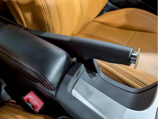ＴＴクーペ １．８ＴＦＳＩ　Ｓラインパッケージ　マットブラック　リアウィング・ドアミラー・カーボンラッピング　ブロンズ塗装１８インチＡＷ　純正ナビ　フルセグＴＶ　ＢＴ接続　リアカメラ　革シート　デジタルインナーミラー　ドラレコ　シートカバー　ＥＴＣ（47枚目）