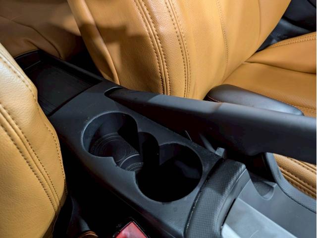ＴＴクーペ １．８ＴＦＳＩ　Ｓラインパッケージ　マットブラック　リアウィング・ドアミラー・カーボンラッピング　ブロンズ塗装１８インチＡＷ　純正ナビ　フルセグＴＶ　ＢＴ接続　リアカメラ　革シート　デジタルインナーミラー　ドラレコ　シートカバー　ＥＴＣ（48枚目）