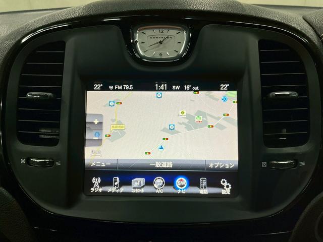 クライスラー・３００ ３００Ｓ　純正ナビ　フルセグＴＶ　Ｂｌｕｅｔｏｏｔｈ　バックカメラ　　フォグ　純正２０インチＡＷ　黒レザーシート　電動シート　シートヒーター　レーダークルーズ　クリアランスソナー　ドラレコ　スマートキー　ＥＴＣ（37枚目）