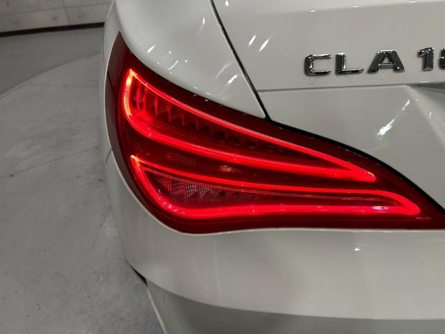 ＣＬＡクラス シューティングブレーク ＣＬＡ１８０　シューティングブレーク　スポーツ　レーダーセーフティＰＫＧ　純正ナビ　ＤＴＶ　ＢＴ接続　バックカメラ　ＨＩＤヘッドライト　パワーバックドア　純正１８インチＡＷ　ハーフレザーシート　シートヒーター　レーダークルーズ　キーレスゴー　ＥＴＣ（17枚目）