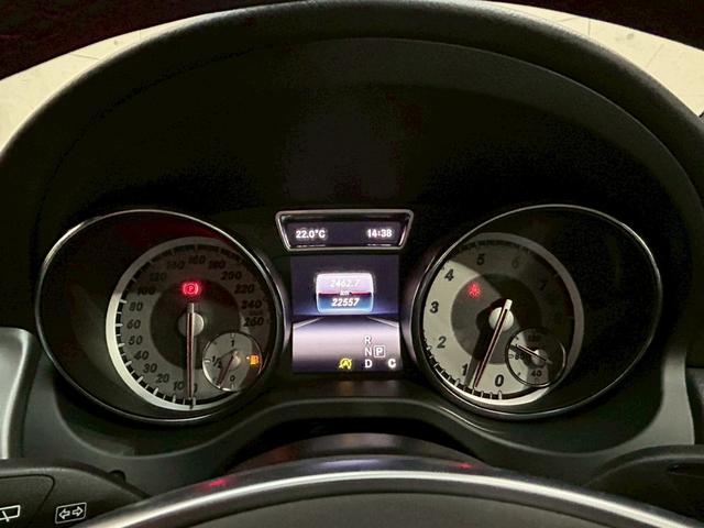 ＣＬＡクラス シューティングブレーク ＣＬＡ１８０　シューティングブレーク　スポーツ　レーダーセーフティＰＫＧ　純正ナビ　ＤＴＶ　ＢＴ接続　バックカメラ　ＨＩＤヘッドライト　パワーバックドア　純正１８インチＡＷ　ハーフレザーシート　シートヒーター　レーダークルーズ　キーレスゴー　ＥＴＣ（27枚目）