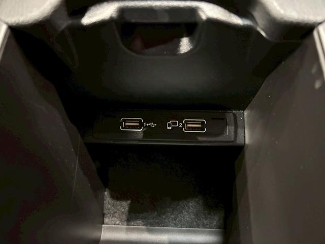 ＣＬＡクラス シューティングブレーク ＣＬＡ１８０　シューティングブレーク　スポーツ　レーダーセーフティＰＫＧ　純正ナビ　ＤＴＶ　ＢＴ接続　バックカメラ　ＨＩＤヘッドライト　パワーバックドア　純正１８インチＡＷ　ハーフレザーシート　シートヒーター　レーダークルーズ　キーレスゴー　ＥＴＣ（45枚目）