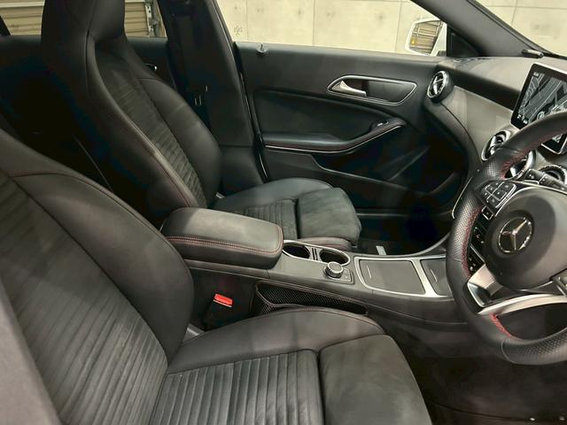 ＣＬＡクラス シューティングブレーク ＣＬＡ１８０　シューティングブレーク　スポーツ　レーダーセーフティＰＫＧ　純正ナビ　ＤＴＶ　ＢＴ接続　バックカメラ　ＨＩＤヘッドライト　パワーバックドア　純正１８インチＡＷ　ハーフレザーシート　シートヒーター　レーダークルーズ　キーレスゴー　ＥＴＣ（50枚目）