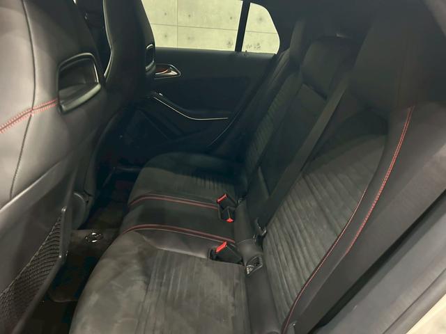 ＣＬＡクラス シューティングブレーク ＣＬＡ１８０　シューティングブレーク　スポーツ　レーダーセーフティＰＫＧ　純正ナビ　ＤＴＶ　ＢＴ接続　バックカメラ　ＨＩＤヘッドライト　パワーバックドア　純正１８インチＡＷ　ハーフレザーシート　シートヒーター　レーダークルーズ　キーレスゴー　ＥＴＣ（59枚目）