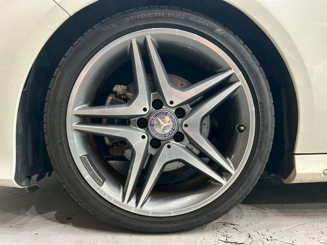 ＣＬＡクラス シューティングブレーク ＣＬＡ１８０　シューティングブレーク　スポーツ　レーダーセーフティＰＫＧ　純正ナビ　ＤＴＶ　ＢＴ接続　バックカメラ　ＨＩＤヘッドライト　パワーバックドア　純正１８インチＡＷ　ハーフレザーシート　シートヒーター　レーダークルーズ　キーレスゴー　ＥＴＣ（63枚目）