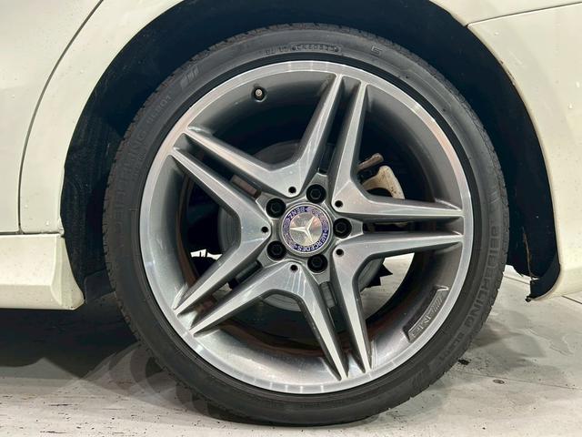 ＣＬＡクラス シューティングブレーク ＣＬＡ１８０　シューティングブレーク　スポーツ　レーダーセーフティＰＫＧ　純正ナビ　ＤＴＶ　ＢＴ接続　バックカメラ　ＨＩＤヘッドライト　パワーバックドア　純正１８インチＡＷ　ハーフレザーシート　シートヒーター　レーダークルーズ　キーレスゴー　ＥＴＣ（66枚目）