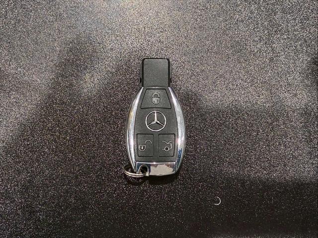 ＣＬＡクラス シューティングブレーク ＣＬＡ１８０　シューティングブレーク　スポーツ　レーダーセーフティＰＫＧ　純正ナビ　ＤＴＶ　ＢＴ接続　バックカメラ　ＨＩＤヘッドライト　パワーバックドア　純正１８インチＡＷ　ハーフレザーシート　シートヒーター　レーダークルーズ　キーレスゴー　ＥＴＣ（67枚目）