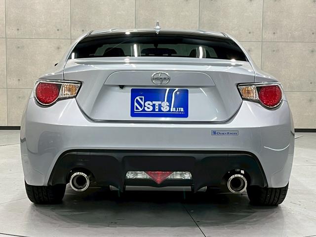 ８６ スタイルＣｂ　純正ナビ　フルセグＴＶ　Ｂｌｕｅｔｏｏｔｈ　バックモニター　ＨＩＤヘッドライト　フォグ　純正１７インチアルミ　ハーフレザーシート　革巻きステア　パドルシフト　スマートキー　ＥＴＣ　実走行１．７万キロ台（15枚目）