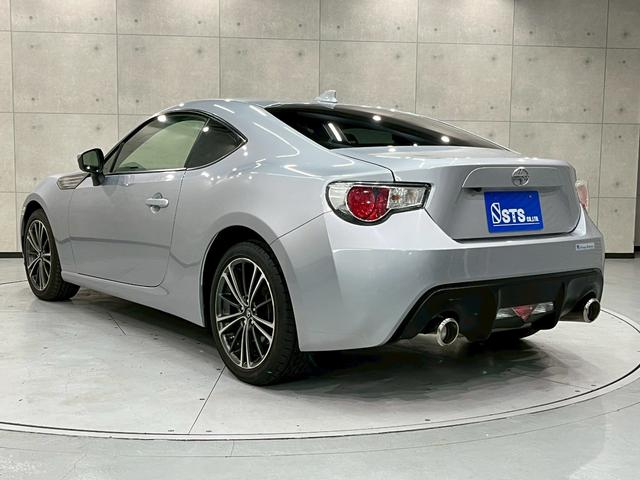 ８６ スタイルＣｂ　純正ナビ　フルセグＴＶ　Ｂｌｕｅｔｏｏｔｈ　バックモニター　ＨＩＤヘッドライト　フォグ　純正１７インチアルミ　ハーフレザーシート　革巻きステア　パドルシフト　スマートキー　ＥＴＣ　実走行１．７万キロ台（17枚目）