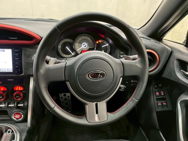 ８６ スタイルＣｂ　純正ナビ　フルセグＴＶ　Ｂｌｕｅｔｏｏｔｈ　バックモニター　ＨＩＤヘッドライト　フォグ　純正１７インチアルミ　ハーフレザーシート　革巻きステア　パドルシフト　スマートキー　ＥＴＣ　実走行１．７万キロ台（24枚目）