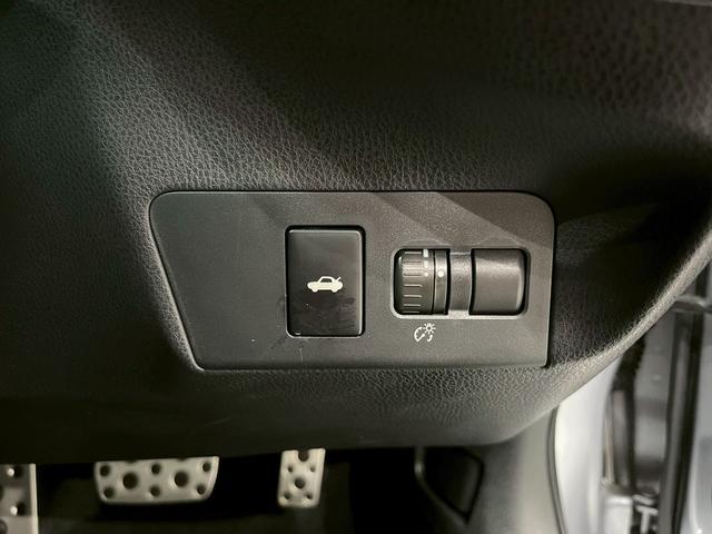 ８６ スタイルＣｂ　純正ナビ　フルセグＴＶ　Ｂｌｕｅｔｏｏｔｈ　バックモニター　ＨＩＤヘッドライト　フォグ　純正１７インチアルミ　ハーフレザーシート　革巻きステア　パドルシフト　スマートキー　ＥＴＣ　実走行１．７万キロ台（28枚目）