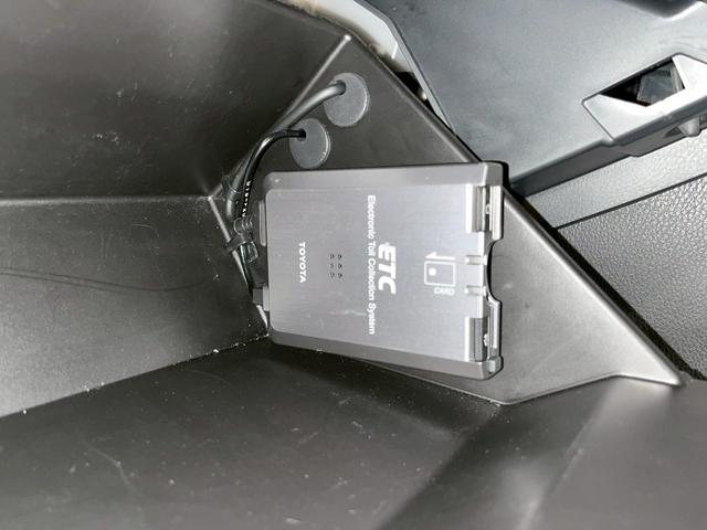 ８６ スタイルＣｂ　純正ナビ　フルセグＴＶ　Ｂｌｕｅｔｏｏｔｈ　バックモニター　ＨＩＤヘッドライト　フォグ　純正１７インチアルミ　ハーフレザーシート　革巻きステア　パドルシフト　スマートキー　ＥＴＣ　実走行１．７万キロ台（35枚目）