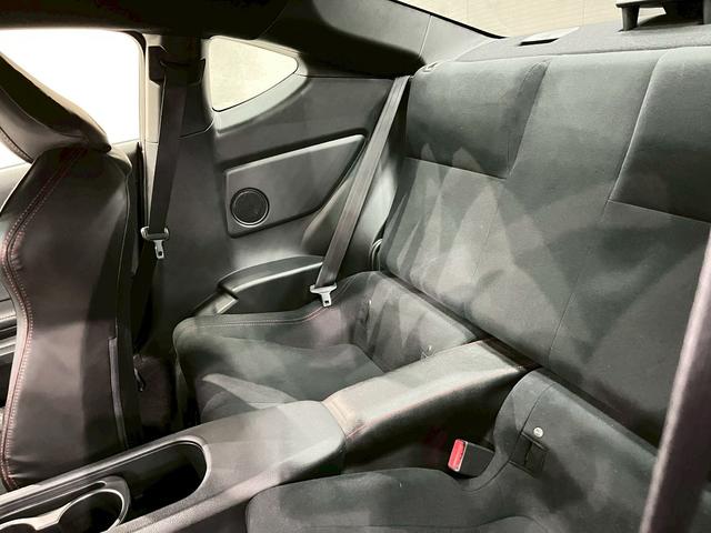 ８６ スタイルＣｂ　純正ナビ　フルセグＴＶ　Ｂｌｕｅｔｏｏｔｈ　バックモニター　ＨＩＤヘッドライト　フォグ　純正１７インチアルミ　ハーフレザーシート　革巻きステア　パドルシフト　スマートキー　ＥＴＣ　実走行１．７万キロ台（48枚目）