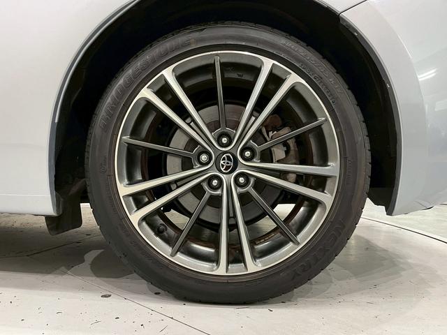 ８６ スタイルＣｂ　純正ナビ　フルセグＴＶ　Ｂｌｕｅｔｏｏｔｈ　バックモニター　ＨＩＤヘッドライト　フォグ　純正１７インチアルミ　ハーフレザーシート　革巻きステア　パドルシフト　スマートキー　ＥＴＣ　実走行１．７万キロ台（55枚目）