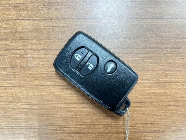 ８６ スタイルＣｂ　純正ナビ　フルセグＴＶ　Ｂｌｕｅｔｏｏｔｈ　バックモニター　ＨＩＤヘッドライト　フォグ　純正１７インチアルミ　ハーフレザーシート　革巻きステア　パドルシフト　スマートキー　ＥＴＣ　実走行１．７万キロ台（59枚目）