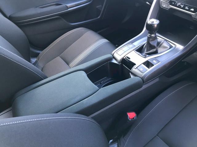 シビック ハッチバック　６速ＭＴ　ＨＫＳマフラー　ＢＬＩＴＺエアインテークパイプ　エアロ　Ｇａｔｈｅｒｓナビ　Ａｐｐｌｅｃａｒｐｌａｙ　Ｂｌｕｅｔｏｏｔｈ　ＴＶ　純正１８ＡＷ　前後ドラレコ　レーダークルーズ　衝突軽減　ＥＴＣ（37枚目）