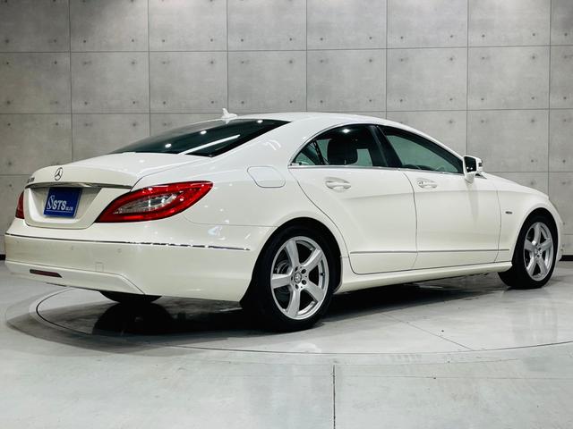 ＣＬＳクラス ＣＬＳ３５０　ブルーエフィシェンシー　サンルーフ　黒革シート　シートヒーター　パワーシート　パワートランクリッド　コーナーセンサー　純正ナビ　ＤＴＶ　バックカメラ　クルーズコントロール　Ｗエアコン　ＨＩＤオートライト　キーレスゴー　ＥＴＣ（14枚目）