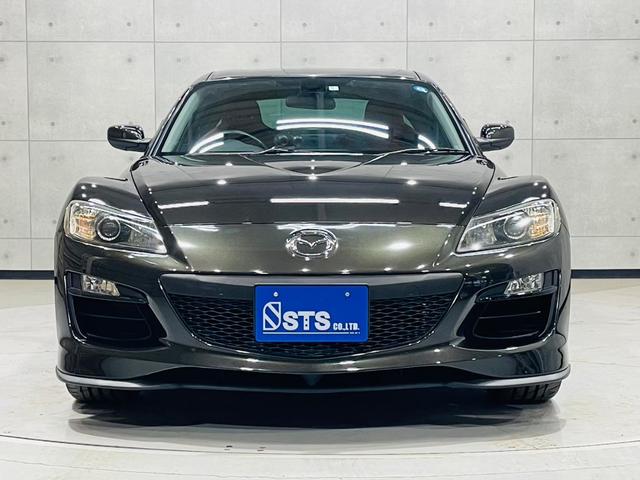 ＲＸ－８ スピリットＲ　６速ＭＴ　ガンメタ塗装１８ｉｎｃｈＡＷ　スポーツサスペンション仕様車　社外ナビ・ＴＶ　Ｄｅｆｉ追加メーター　専用ＲＥＣＡＲＯバケットシート　アルミ製ペダル　ＨＩＤヘッドライト　アドバンストキー　ＥＴＣ（7枚目）