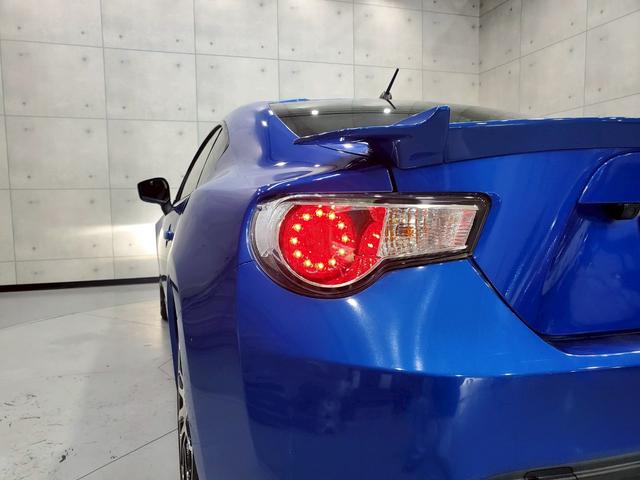 ＢＲＺ Ｓ　６速ＭＴ　社外１７インチアルミ　ＢＲＩＤＥフルバケットシート　シートヒーター　社外ナビ　フルセグＴＶ　Ｂｌｕｅｔｏｏｔｈ接続　バックカメラ　ＨＩＤヘッドライト　フォグ　スマートキー　スペアキー　ＥＴＣ（17枚目）