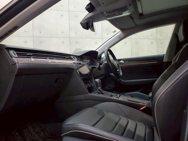 アルテオン ＴＳＩ　４モーション　エレガンス　ユーザー様直接仕入　パノラマスライディングルーフ　純正ナビ　フルセグＴＶ　ＢＴ接続　ＤＹＮオーディオ　アラウンドビュー　黒革シート　シートヒーター　電動リアゲート　レーダークルーズ　スペアキー　ＥＴＣ（64枚目）