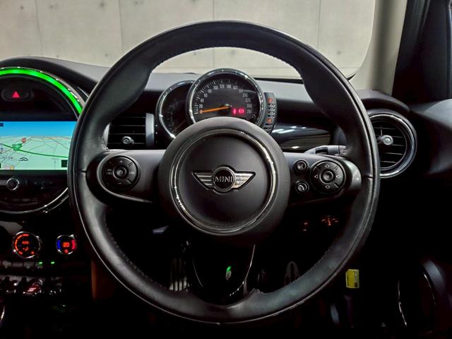 ＭＩＮＩ クーパーＳ　セブン　特別仕様車　シルバールーフ・ストライプ　純正ナビ　フルセグＴＶ　バックカメラ　ハーフレザーシート　純正ＡＷ　ＬＥＤヘッドライト　革巻きステア　オートクルーズ　スマートキー　スペアキー　ミラー内装ＥＴＣ（32枚目）