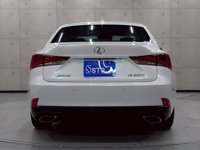 ＩＳ ＩＳ２００ｔ　純正ナビ　フルセグＴＶ　Ｂｌｕｅｔｏｏｔｈ　バックモニター　ハーフレザー　パワーシート　ＬＥＤライト　純正ＡＷ　レーダークルーズ　プリクラッシュ　ＢＳＭ　障害物センサー　スマートキー　予備キー　ＥＴＣ（15枚目）
