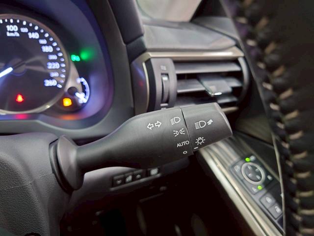 ＩＳ ＩＳ２００ｔ　純正ナビ　フルセグＴＶ　Ｂｌｕｅｔｏｏｔｈ　バックモニター　ハーフレザー　パワーシート　ＬＥＤライト　純正ＡＷ　レーダークルーズ　プリクラッシュ　ＢＳＭ　障害物センサー　スマートキー　予備キー　ＥＴＣ（33枚目）