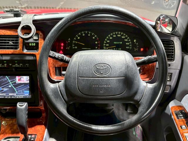 TOYOTA HILUX SURF SSR-X