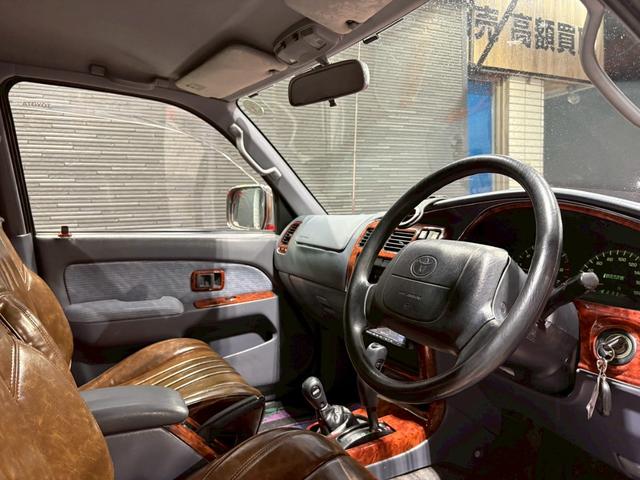 TOYOTA HILUX SURF SSR-X