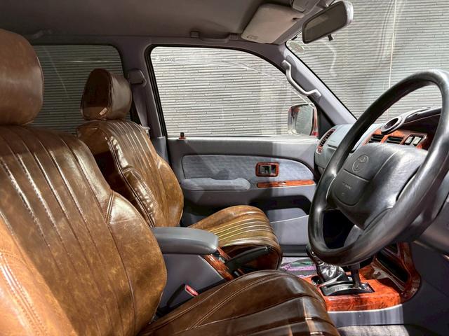 TOYOTA HILUX SURF SSR-X